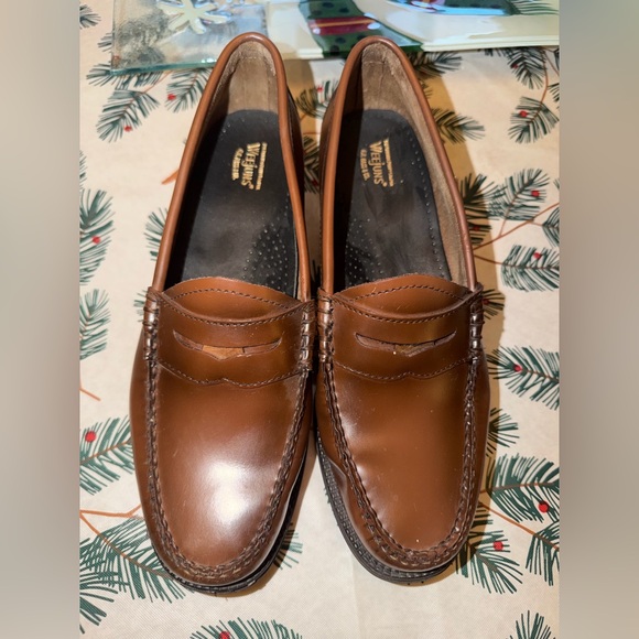 G.H. Bass & Co. Rich Brown Leather Loafers - Picture 3 of 5